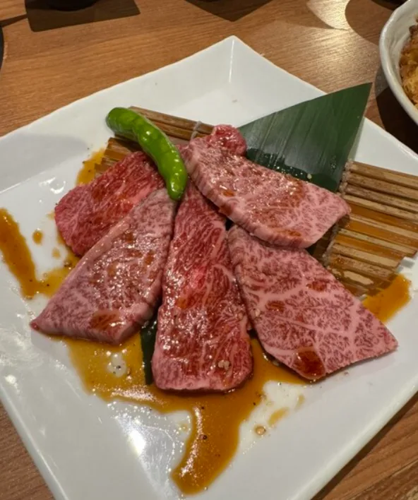 黒毛和牛A5専門炭火焼肉ソウル物語 · 10